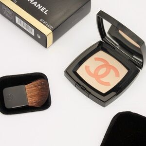 CHANEL Infiniment Illuminating Powder Limited edition